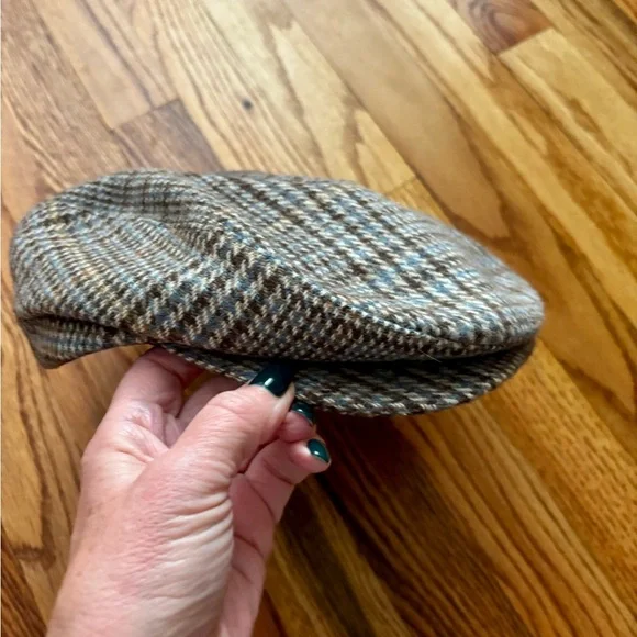 Men's or Women’s Newsboy Brown Plaid Checkered Flat Cap - Picture 8 of 8
